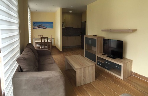 Fazouro Apartment | APARTMENT WITH LARGE TERRACE, IN FRONT OF THE SEA