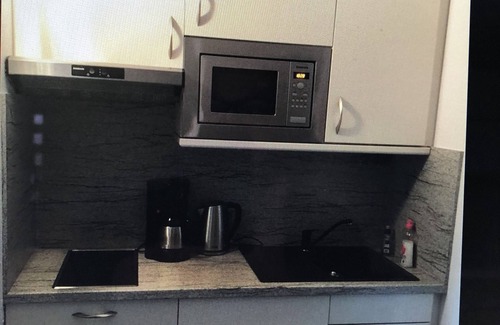 Schonberg House | Apartment with loggia in a quiet complex, about 10 minutes walk to the