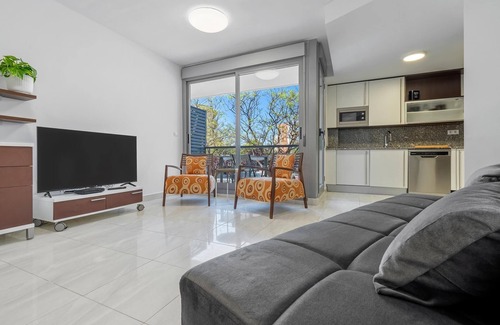 Cambrils Apartment | Apartment with pool and parking 350m beach