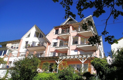 Bullay Apartment | Apartment with terrace directly on the banks and with a view of the Moselle