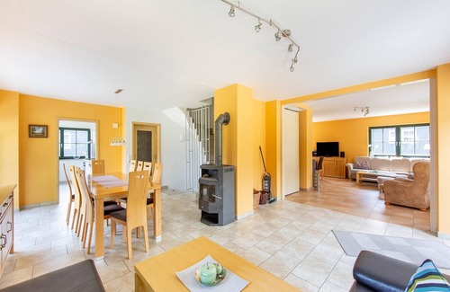 Friedrichshoehe House | Apartment with terrace and garden