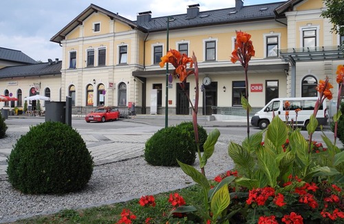 Bad Ischl Apartment | Apartment 'Wohnung Bad Ischl' with Mountain View, Shared Garden and Wi-Fi