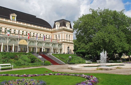 Bad Ischl Apartment | Apartment 'Wohnung Bad Ischl' with Mountain View, Shared Garden and Wi-Fi