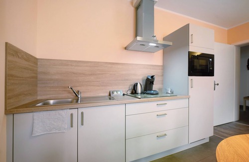 Gau-Odernheim Apartment | Apartment 'Wohnung 3' with Wi-Fi and Air Conditioning