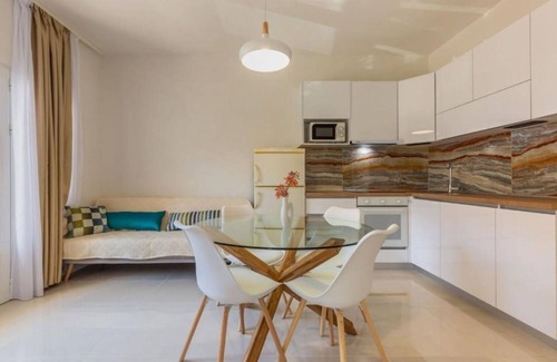 Istok Apartment | Apartments and Room Tattoo (111881-A1) - Makarska