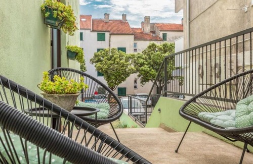 Istok Apartment | Apartments and Room Tattoo (111881-A5) - Makarska