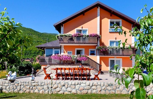 Vranovaca Apartment | Apartments and rooms Milan, (15983), Vranovaca, Croatia