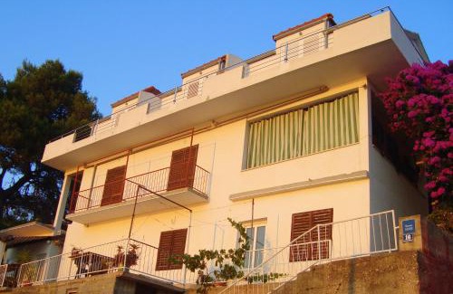 Ubli Apartment | Apartments by the sea Ubli, Lastovo - 8354