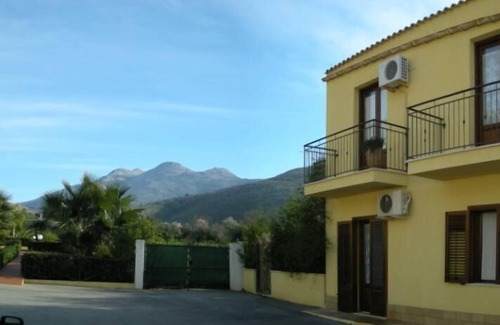 Castelluzzo Apartment | apartments/flats - 3 rooms - 4/6 persons