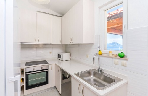 Sucuraj Apartment | Apartments Rose (47571-A4) - Sucuraj - island Hvar