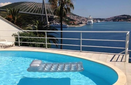 Lozica Apartment | Apartments Lozica - Studio Apartment with Terrace and Sea View