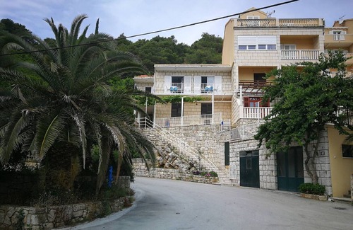 Sobra Apartment | Apartments Maruška - Studio Apartment with Balcony and Sea View