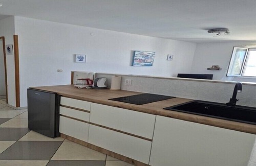 Stikovica Apartment | Apartments Matea - One-Bedroom Apartment with Sea View - (Štikovica)
