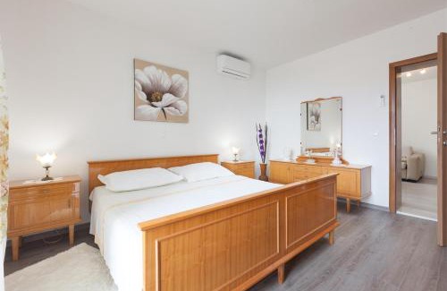 Bidol Apartment | Apartments turtle gardens