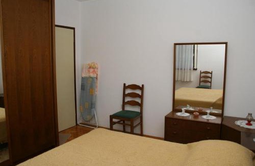 Mirce Apartment | Apartments with parking space Mirca, Brac - 729