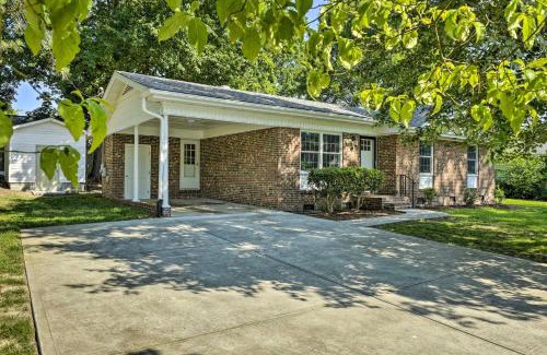 Apex House | Apex Home about 15 Mi to Downtown Raleigh!