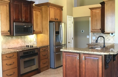 Plymouth House | APOPKA RETREATn