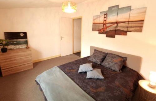 Evreux Apartment | App 4 - T3 Calme et Spacieux Hyper Centre 5 min gare