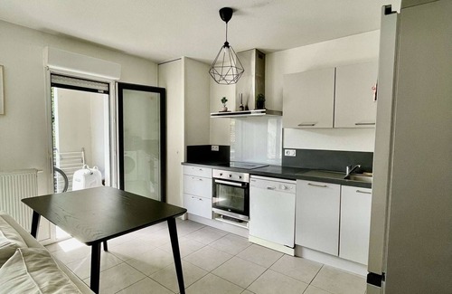 Bayonne Apartment | Apparently T3 + balcony Close to bus line and bike rental