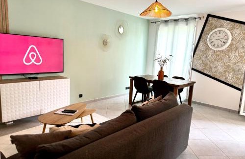 Elancourt Apartment | Appart’ calme - 48m² - proche Versailles - Paris