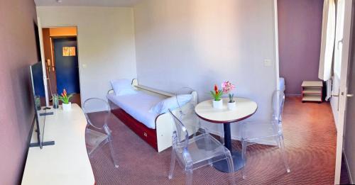 Saint-Nazaire Apartment | Appart'City Classic Saint-Nazaire Centre