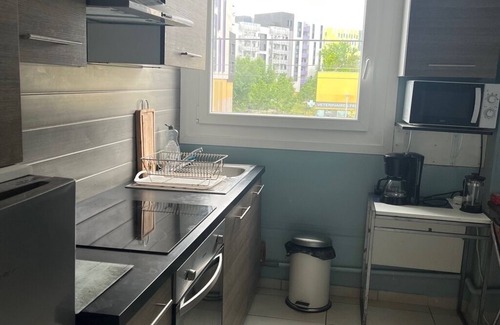 Pont Rousseau Apartment | Appart Complet Nantes Rezé Box 1-6 Personnes