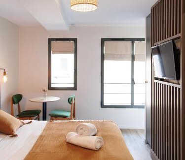 Saint-Junien Apartment | Appart'hôtel Le Corot - Accès Autonome - Saint-Junien Centre