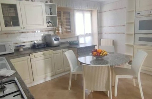 Caltanissetta Apartment | Appartamento con Piscina per 6 Persone