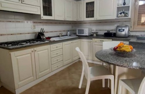 Caltanissetta Apartment | Appartamento con Piscina per 6 Persone