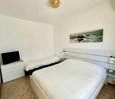 Faro Apartment | Appartamento luminoso vista mare
