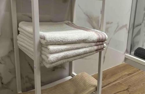 Torrino Apartment | Appartamento Luminoso Domus EUR