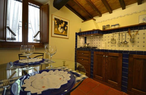 Il Borgo Apartment | Appartamento Valentino