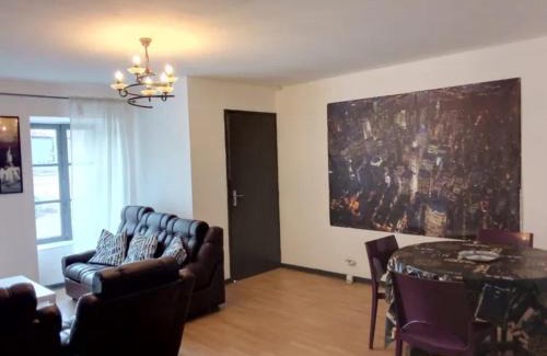 Champlitte Apartment | Appartement avec stationnement