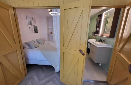 Baflo Bed & Breakfast | Appartement 3 met terras aan de tuin van Op de Roemte