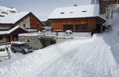 Valloire Apartment | Appartement 4 pièces 8 pers, Sud, près du téléphérique, avec terrasse et équipements modernes - FR-1-263-217