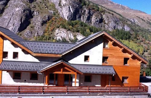 Valloire Apartment | Appartement 4 pièces 8 pers, Sud, près du téléphérique, avec terrasse et équipements modernes - FR-1-263-217
