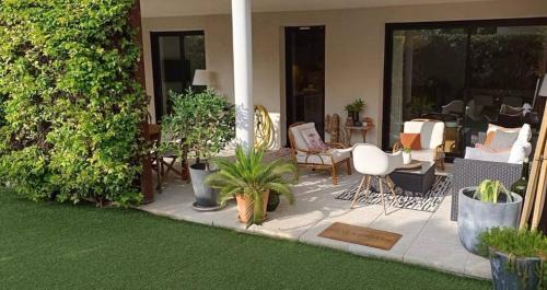 Ornex Apartment | Appartement avec Jardin aux portes de Genève