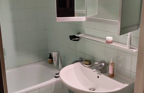Sint-Jans-Molenbeek Apartment | Appartement Calme et Cosy Proche du Centre