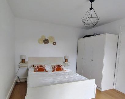 Saint-Ambreuil Apartment | Appartement calme avec jardin
