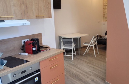 Gares Apartment | 🌟appartement Climatisé, Secteur Gare et de la Place de la Comédie Avec Terrasse