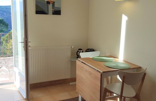 La Vernarede Apartment | Appartement Cosy Avec vue Panoramique sur les Montagnes Cévenoles et Piscine