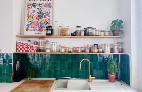 17th Arrondissement Apartment | Appartement cosy Batignolles 5 personnes