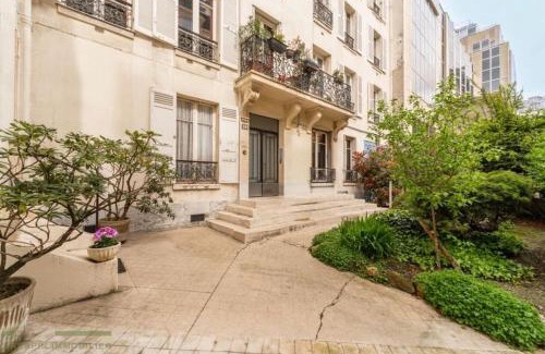 17th Arrondissement Apartment | Appartement cosy Batignolles 5 personnes
