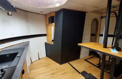 Grand Lyon Boat Rental | Appartement dans Péniche atypique et idyllique à Confluence