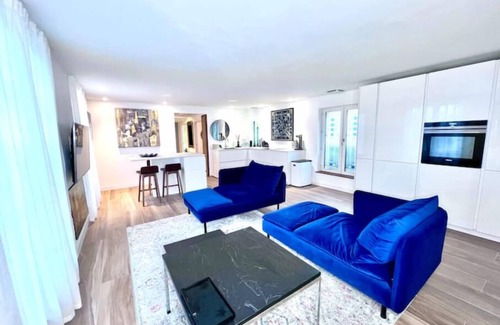 Tours Apartment | Appartement de 70m2 Avec Balnéo, Clim, Terrasse, et Parking Sous Terrain