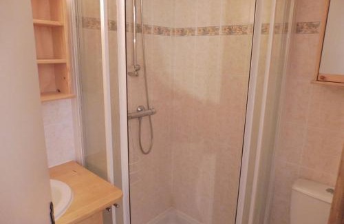 Crest-Voland Apartment | Appartement duplex cosy à Crest-Voland, 6 pers, proche pistes et garage inclus - FR-1-595-72
