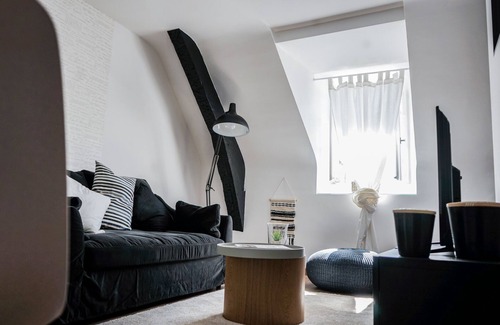 Brive-la-Gaillarde Apartment | ★ Appartement Atypique ★ Cuisine Design ★ Parking