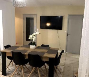 Chalon-sur-Saone Apartment | Appartement Eluard