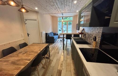 Savignac-les-Ormeaux Apartment | Appartement charmant à Savignac-les-Ormeaux, 56 m², balcon