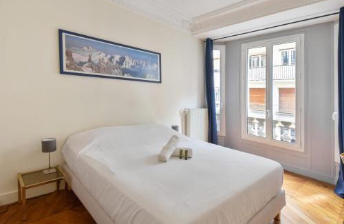 Ternes Apartment | Appartement Haussman et son balcon - Welkeys